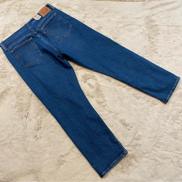 NWT(32x28) Levi’s Wedgie Straight Jeans High Rise Button Fly Medium Wash - Picture 14 of 14